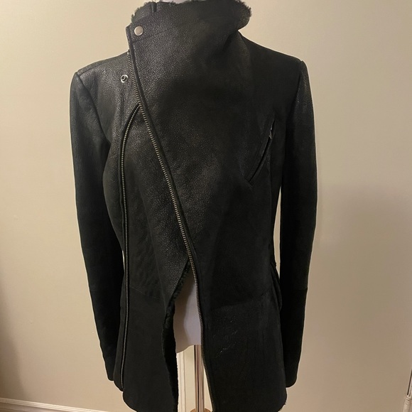 Gorgeous Veda shearling fur Jacket - Picture 5 of 16